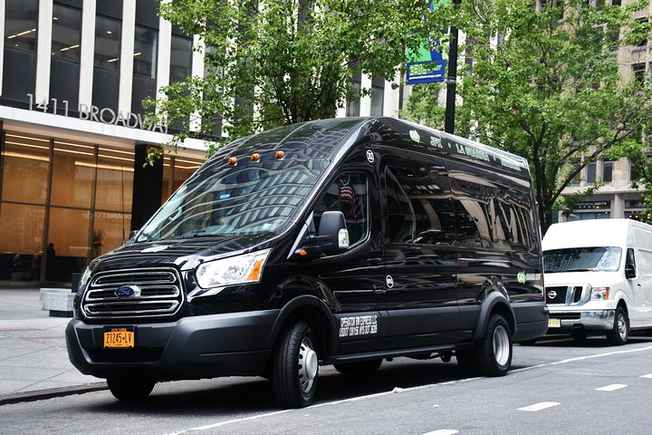 All Inclusive Airport Arrival Transfer to NYC/ Brooklyn/Queens - Photo 1 of 6